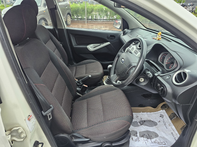 Second-hand 2011 Ford Figo Diesel Titanium for sale in Pune-6