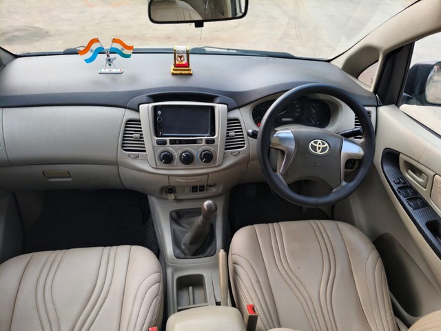 Second-hand 2014 Toyota Innova 2.5 G (Diesel) 8 Seater for sale in Mumbai-11