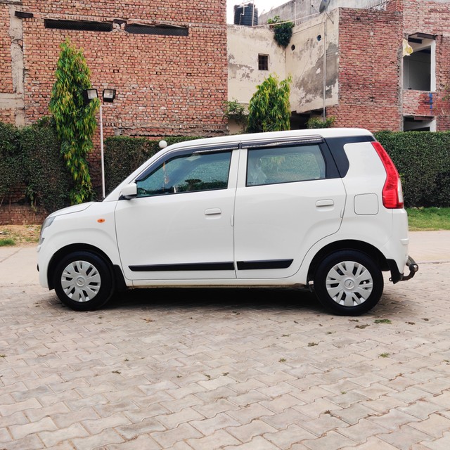 Second-hand 2019 Maruti Suzuki Wagon R AMT VXI Option for sale in Gurgaon-3