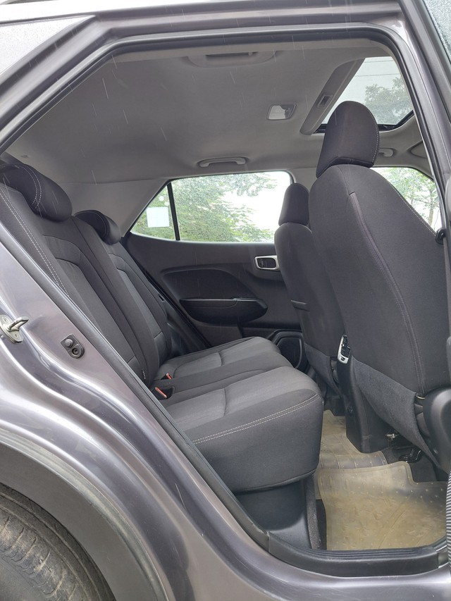 Second-hand 2019 Hyundai Venue SX Plus Turbo DCT BSIV for sale in Mumbai-8