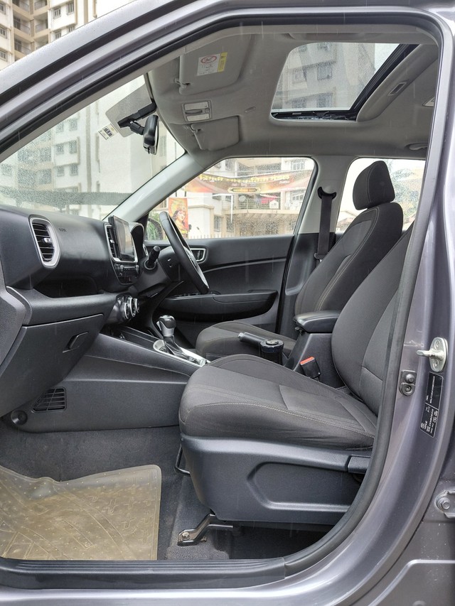 Second-hand 2019 Hyundai Venue SX Plus Turbo DCT BSIV for sale in Mumbai-14