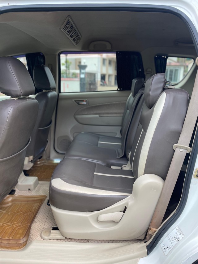 Second-hand 2012 Maruti Ertiga ZXI for sale in Mumbai-5