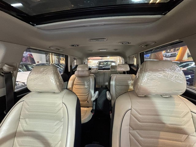 Second-hand 2022 Kia Carens Luxury Plus Diesel AT 6 STR BSVI for sale in Nashik-3