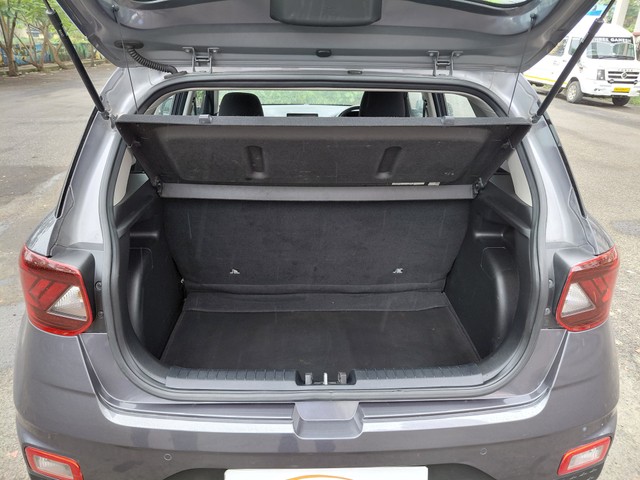 Second-hand 2019 Hyundai Venue SX Plus Turbo DCT BSIV for sale in Mumbai-10