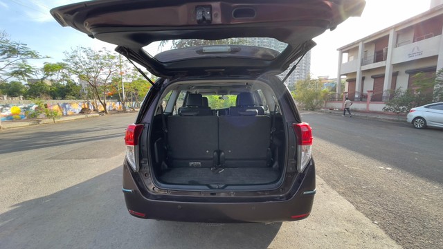 Second-hand 2016 Toyota Innova Crysta 2.4 ZX MT BSIV for sale in Mumbai-12