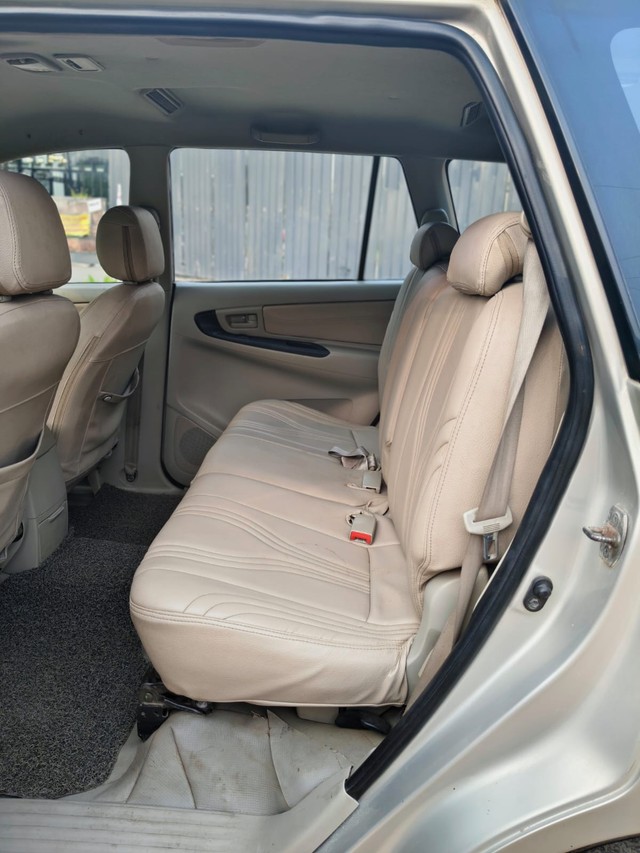 Second-hand 2014 Toyota Innova 2.5 G (Diesel) 8 Seater for sale in Mumbai-10