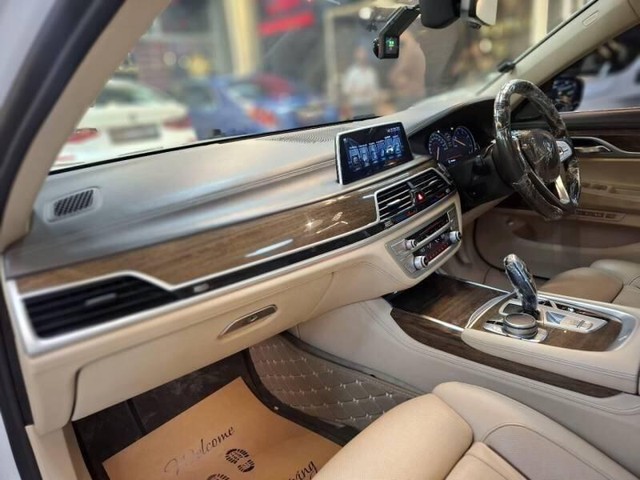 BMW 7 Series 730Ld Design Pure Excellence Second-hand 2017 BMW 7 Series 730Ld Design Pure Excellence for sale in Mumbai-10