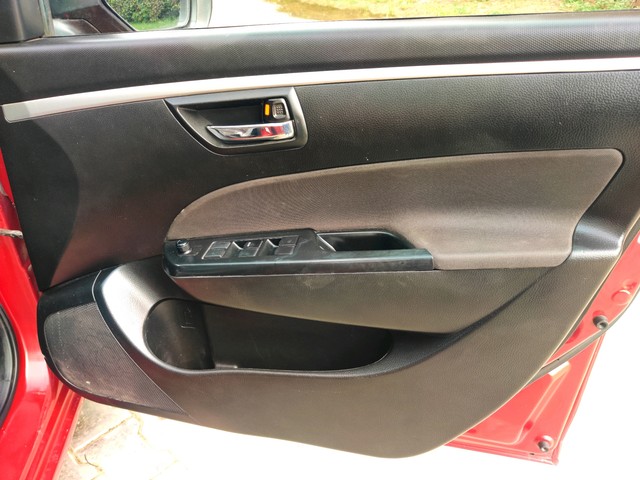 Second-hand 2013 Maruti Suzuki Swift VXI for sale in Gurgaon-11