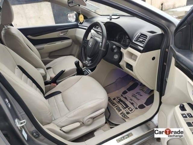 Second-hand 2015 Maruti Suzuki Ciaz VXi Plus for sale in Noida-9