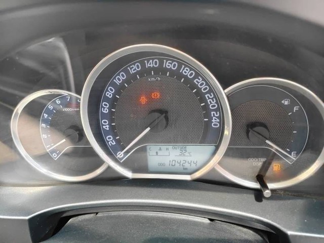 Second-hand 2016 Toyota Corolla Altis 1.8 J for sale in Noida-9