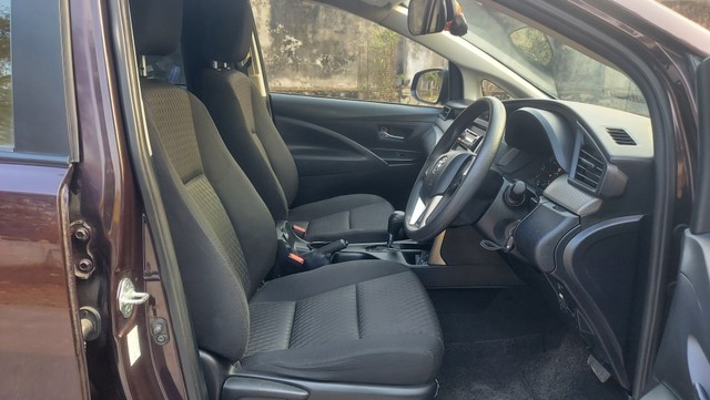 Second-hand 2016 Toyota Innova Crysta 2.8 GX AT BSIV for sale in Hyderabad-10