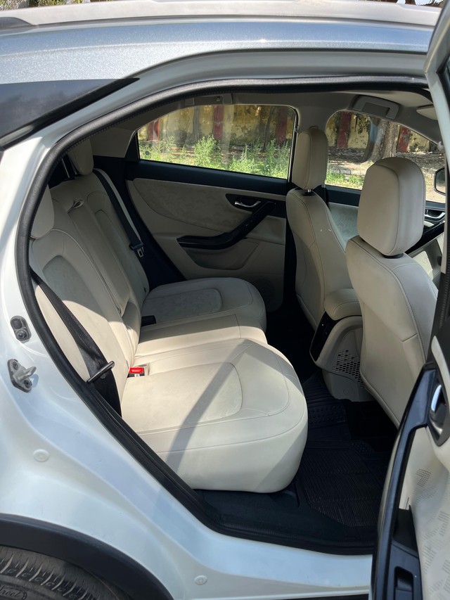 Second-hand 2022 Tata Nexon EV XZ Plus LUX for sale in New Delhi-14