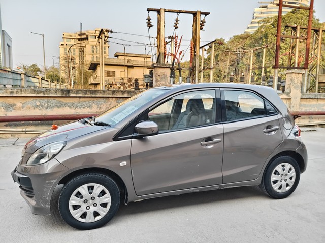 Second-hand 2012 Honda Brio S MT for sale in Noida-7