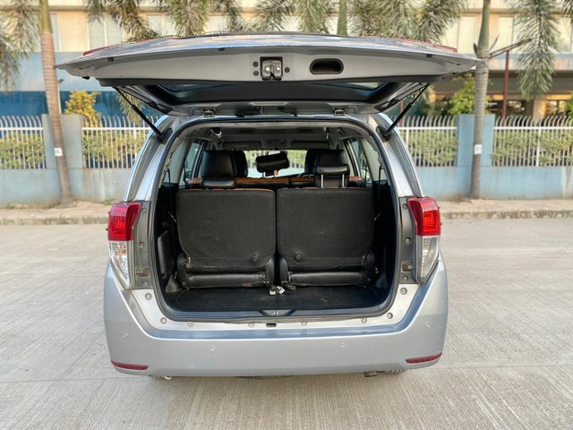 Second-hand 2017 Toyota Innova Crysta 2.4 GX MT BSIV for sale in Pune-10