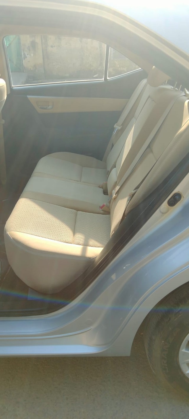 Second-hand 2018 Toyota Corolla Altis 1.8 G CVT for sale in New Delhi-18