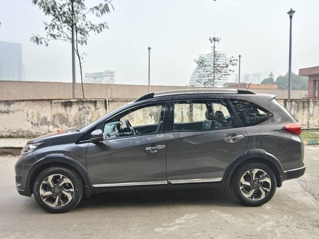 Second-hand 2019 Honda BR-V i-DTEC VX MT for sale in Noida-3