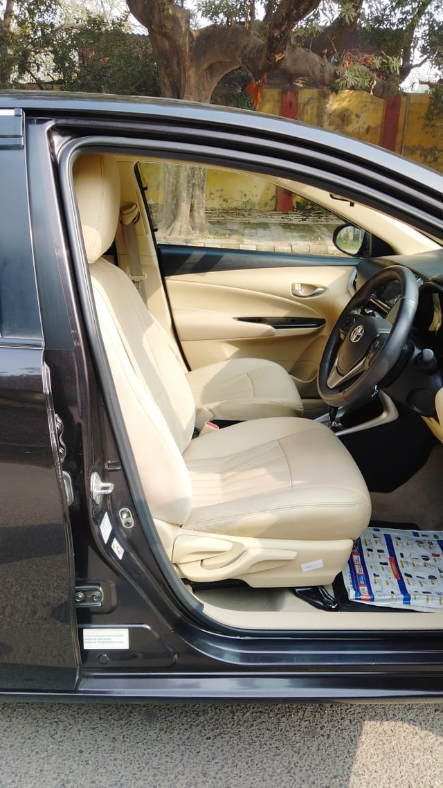 Second-hand 2018 Toyota Yaris G CVT BSIV for sale in New Delhi-6