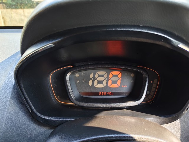 Second-hand 2017 Renault KWID 1.0 RXT for sale in Nashik-9