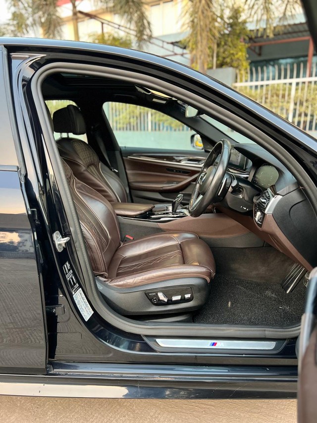 Second-hand 2020 BMW 5 Series 530d M Sport for sale in Pune-12