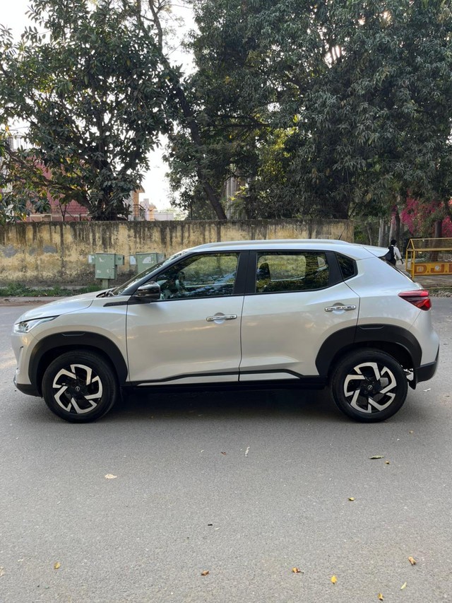 Second-hand 2021 Nissan Magnite Turbo CVT XV Executive BSVI for sale in New Delhi-3