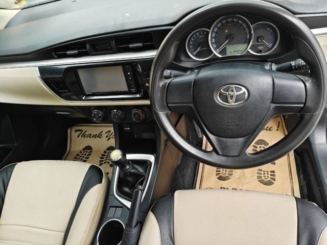 Second-hand 2016 Toyota Corolla Altis 1.8 J for sale in Noida-5