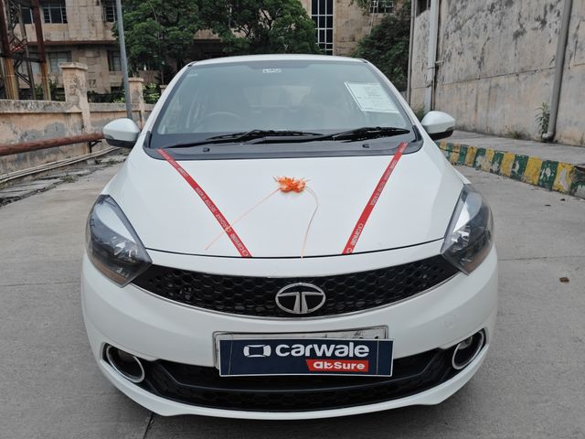 Second-hand 2017 Tata Tigor 1.2 Revotron XZ for sale in Noida