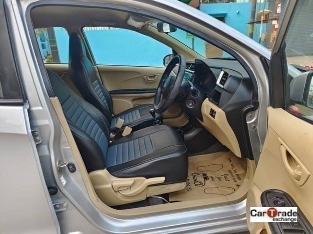 Second-hand 2017 Honda Amaze S i-VTEC for sale in Noida-10