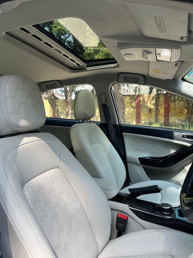 Second-hand 2022 Tata Nexon EV XZ Plus LUX for sale in New Delhi-15