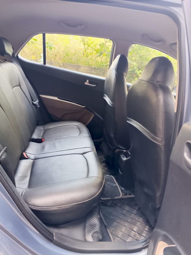 Second-hand 2014 Hyundai Grand i10 Asta for sale in Bangalore-4