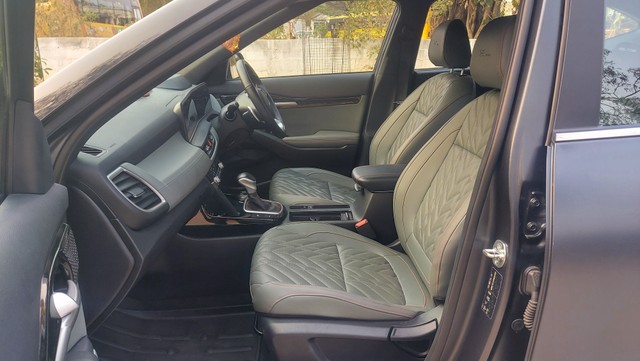 Kia Seltos X-Line Turbo DCT Second-hand 2024 Kia Seltos X-Line Turbo DCT for sale in Hyderabad-13