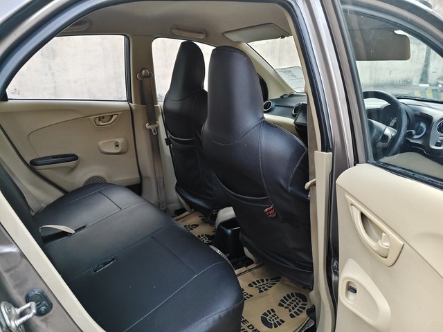 Second-hand 2012 Honda Brio S MT for sale in Noida-10