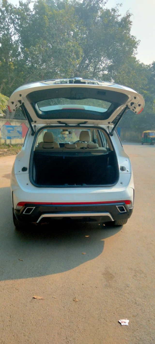 Second-hand 2023 MG Hector 1.5 Turbo Sharp pro CVT BSVI for sale in New Delhi-6