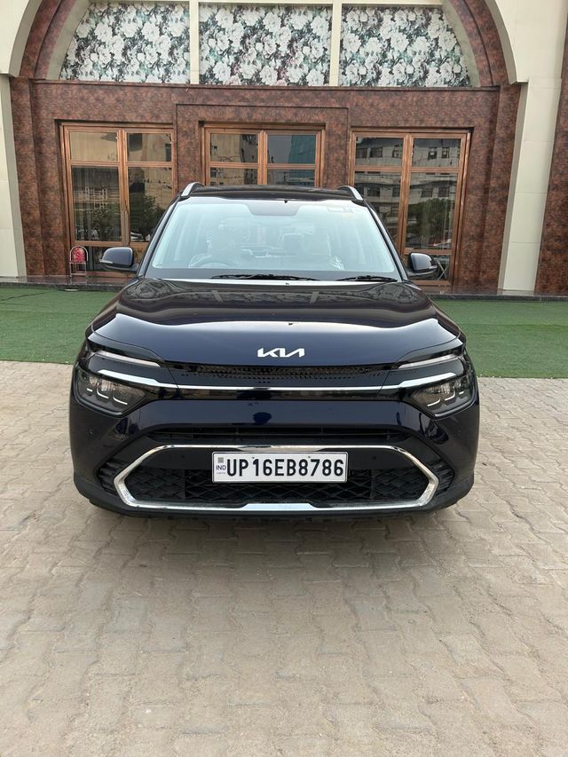 Kia Carens Luxury Opt Diesel AT Second-hand 2024 Kia Carens Luxury Opt Diesel AT for sale in New Delhi
