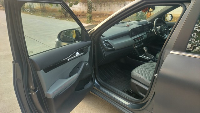 Kia Seltos X-Line Turbo DCT Second-hand 2024 Kia Seltos X-Line Turbo DCT for sale in Hyderabad-12