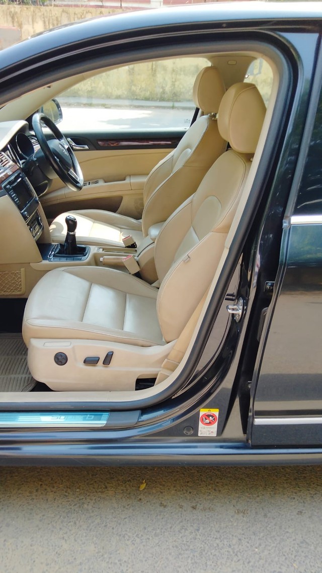 Second-hand 2015 Skoda Superb Elegance 1.8 TSI MT for sale in New Delhi-15