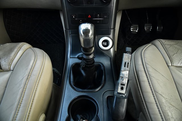 Second-hand 2017 Mahindra XUV500 W10 2WD for sale in Kolkata-12