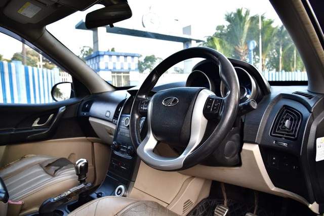 Second-hand 2017 Mahindra XUV500 W10 2WD for sale in Kolkata-14