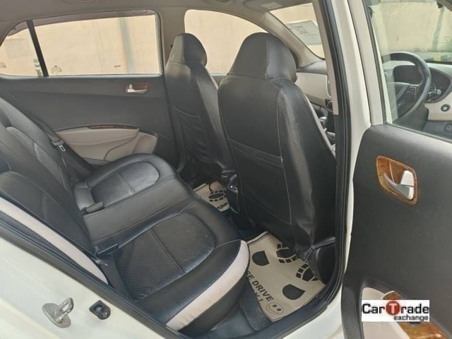 Hyundai Grand i10 Asta Option Second-hand 2013 Hyundai Grand i10 Asta Option for sale in Noida-11