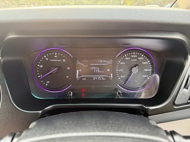 Second-hand 2020 Mahindra Marazzo M4 for sale in New Delhi-13