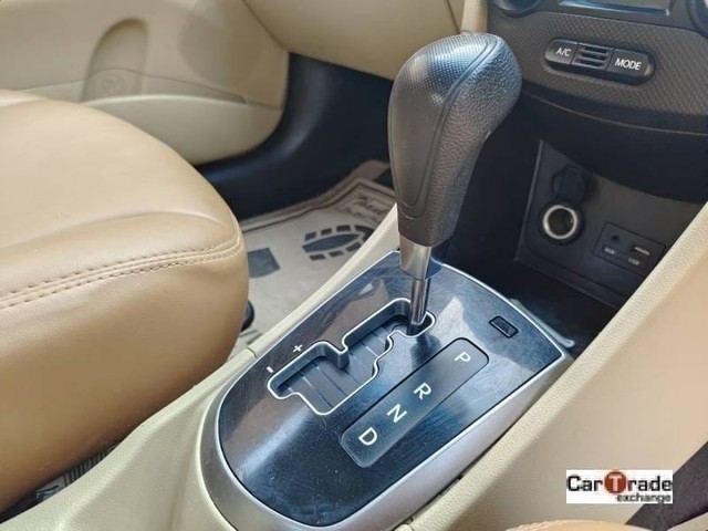 Hyundai Verna 1.6 VTVT AT SX Second-hand 2016 Hyundai Verna 1.6 VTVT AT SX for sale in Noida-12