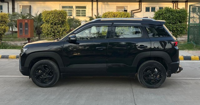 Second-hand 2024 Maruti Suzuki Brezza Zxi CNG for sale in New Delhi-2