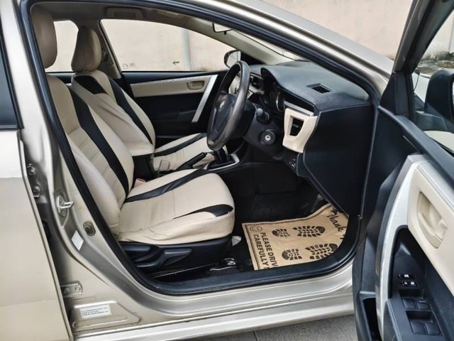 Second-hand 2016 Toyota Corolla Altis 1.8 J for sale in Noida-8