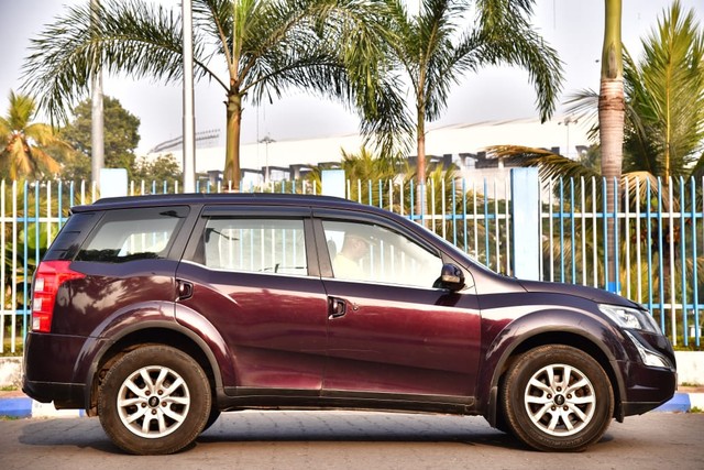 Second-hand 2017 Mahindra XUV500 W10 2WD for sale in Kolkata-1
