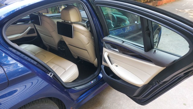 Second-hand 2018 BMW 5 Series 530d M Sport for sale in Hyderabad-11