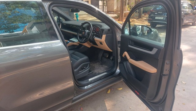 Second-hand 2023 Porsche Cayenne STD for sale in Hyderabad-8