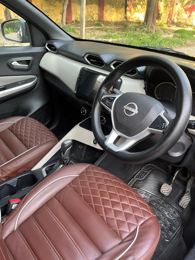 Second-hand 2022 Nissan Magnite Turbo CVT XV Executive BSVI for sale in New Delhi-14