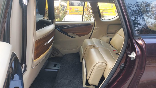 Second-hand 2016 Toyota Innova Crysta 2.8 GX AT BSIV for sale in Hyderabad-13