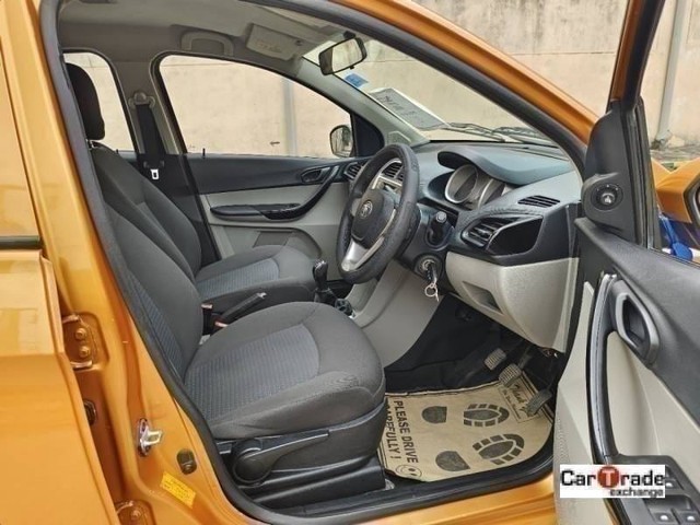 Tata Tiago 1.2 Revotron XT Option Second-hand 2017 Tata Tiago 1.2 Revotron XT Option for sale in Noida-9