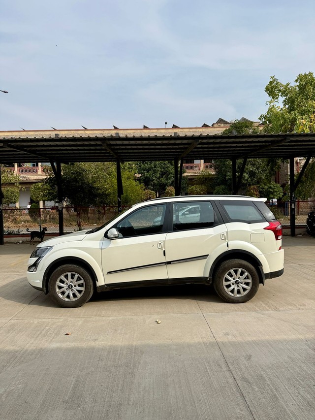 Second-hand 2021 Mahindra XUV500 W9 for sale in Jaipur-3