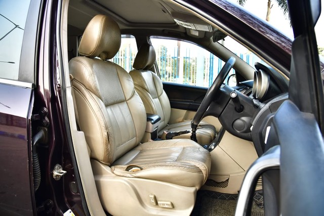 Second-hand 2017 Mahindra XUV500 W10 2WD for sale in Kolkata-7